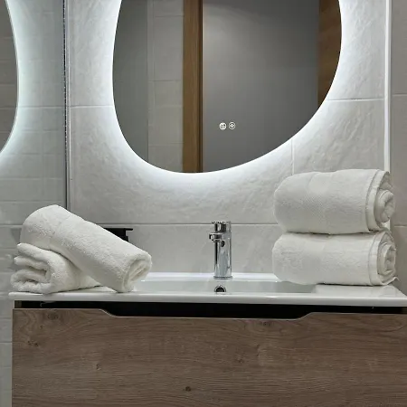 New In The Heart Of Puerto Banus Lejlighed Marbella