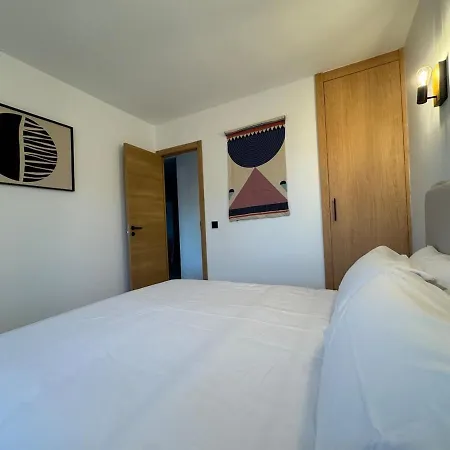 New In The Heart Of Puerto Banus Appartement