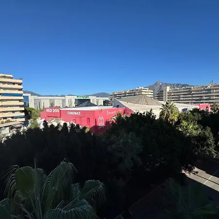 New In The Heart Of Puerto Banus Appartement